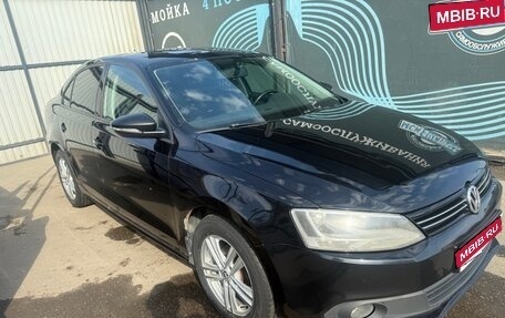 Volkswagen Jetta VI, 2013 год, 850 000 рублей, 1 фотография