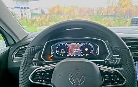 Volkswagen Tiguan II, 2021 год, 2 800 000 рублей, 20 фотография