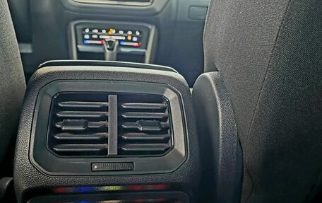 Volkswagen Tiguan II, 2021 год, 2 800 000 рублей, 27 фотография