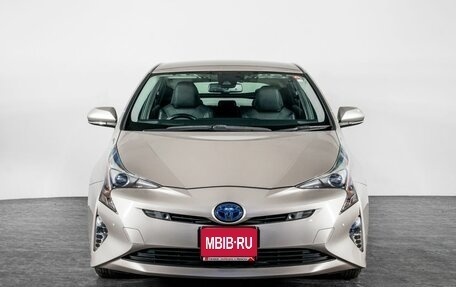 Toyota Prius IV XW50, 2016 год, 1 850 000 рублей, 1 фотография
