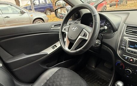 Hyundai Solaris II рестайлинг, 2016 год, 850 000 рублей, 3 фотография