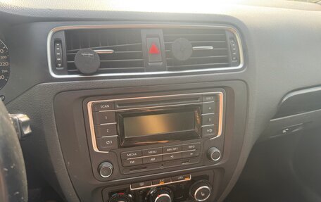 Volkswagen Jetta VI, 2013 год, 850 000 рублей, 9 фотография