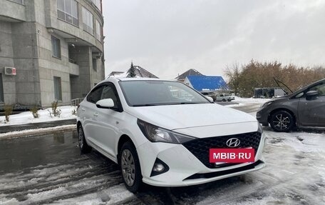 Hyundai Solaris II рестайлинг, 2020 год, 1 000 000 рублей, 3 фотография