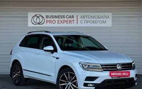 Volkswagen Tiguan II, 2018 год, 2 590 000 рублей, 3 фотография