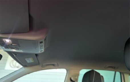 Volkswagen Tiguan II, 2018 год, 2 590 000 рублей, 14 фотография