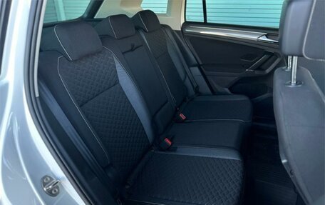 Volkswagen Tiguan II, 2018 год, 2 590 000 рублей, 13 фотография