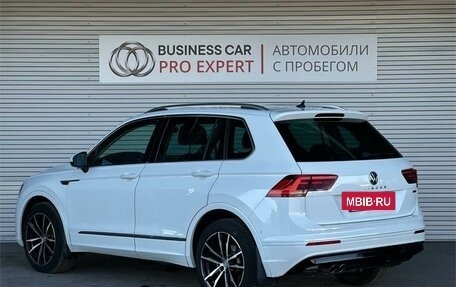 Volkswagen Tiguan II, 2018 год, 2 590 000 рублей, 7 фотография