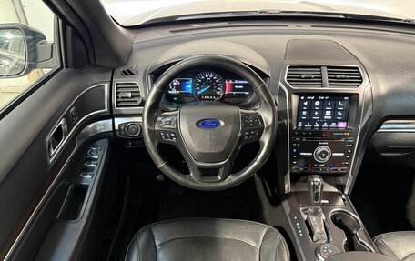 Ford Explorer VI, 2016 год, 2 299 800 рублей, 11 фотография