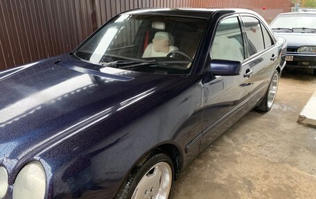 Mercedes-Benz E-Класс, 1997 год, 450 000 рублей, 3 фотография