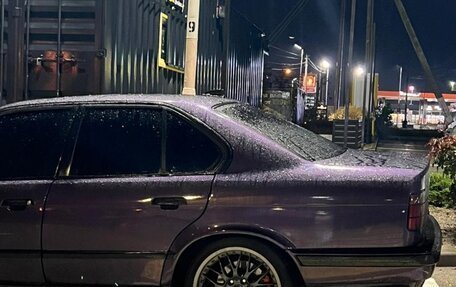 BMW 5 серия, 1990 год, 550 000 рублей, 19 фотография