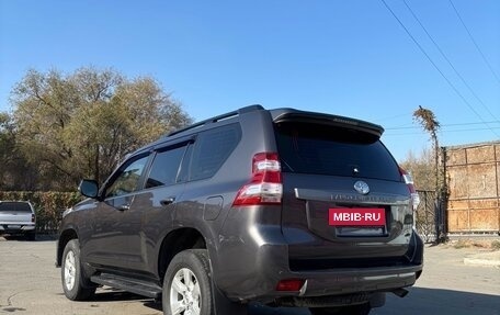 Toyota Land Cruiser Prado 150 рестайлинг 2, 2014 год, 3 000 000 рублей, 3 фотография