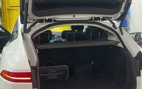 Jaguar E-Pace, 2018 год, 2 850 000 рублей, 12 фотография