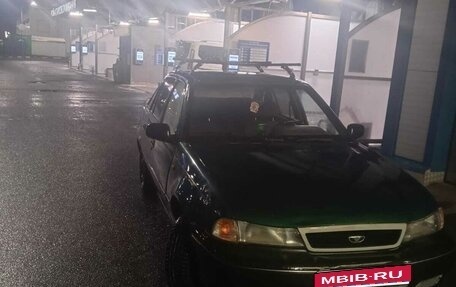 Daewoo Nexia I рестайлинг, 2000 год, 100 000 рублей, 1 фотография