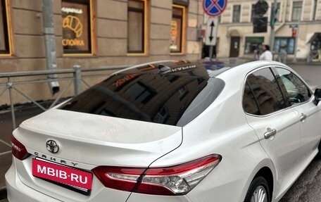 Toyota Camry, 2020 год, 3 425 000 рублей, 4 фотография
