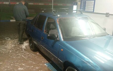 Daewoo Nexia I рестайлинг, 2000 год, 100 000 рублей, 5 фотография