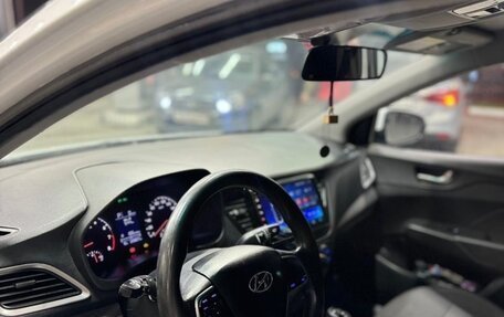 Hyundai Solaris II рестайлинг, 2018 год, 800 000 рублей, 6 фотография