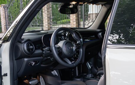 MINI Hatch, 2021 год, 4 000 000 рублей, 13 фотография