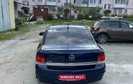 Opel Astra H, 2011 год, 850 000 рублей, 1 фотография