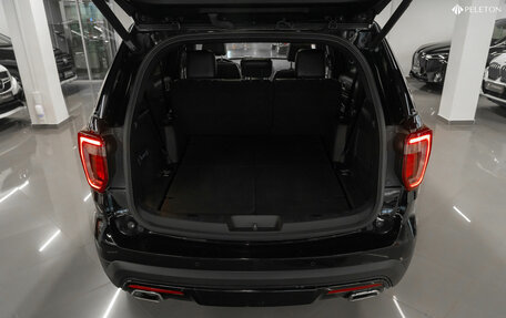 Ford Explorer VI, 2017 год, 2 930 000 рублей, 28 фотография