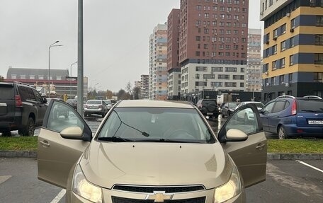Chevrolet Cruze II, 2009 год, 636 000 рублей, 4 фотография