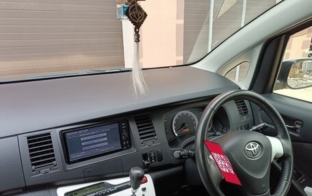Toyota ISis I, 2012 год, 1 390 000 рублей, 4 фотография