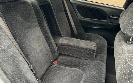 Hyundai Sonata IV рестайлинг, 2005 год, 303 000 рублей, 13 фотография