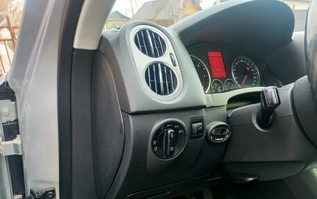 Volkswagen Tiguan I, 2009 год, 1 200 000 рублей, 24 фотография