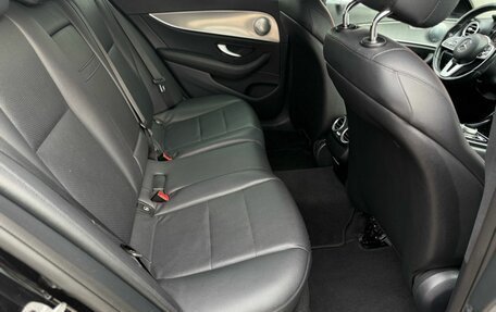 Mercedes-Benz E-Класс, 2019 год, 2 990 000 рублей, 20 фотография