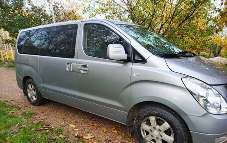 Hyundai Grand Starex Grand Starex I рестайлинг 2, 2011 год, 1 850 000 рублей, 3 фотография