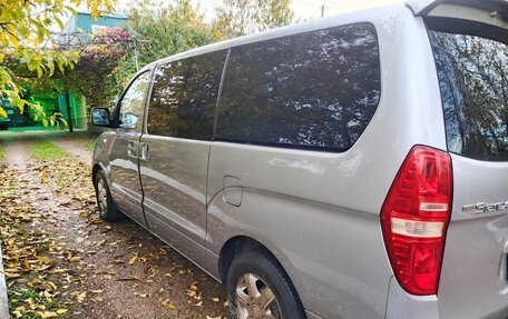 Hyundai Grand Starex Grand Starex I рестайлинг 2, 2011 год, 1 850 000 рублей, 4 фотография