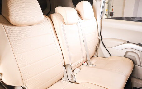 Mitsubishi Outlander III рестайлинг 3, 2007 год, 1 349 000 рублей, 16 фотография