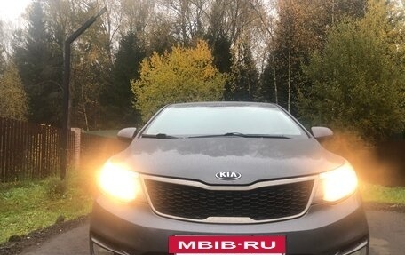 KIA Rio III рестайлинг, 2016 год, 1 050 000 рублей, 2 фотография