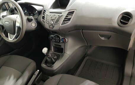 Ford Fiesta, 2017 год, 490 000 рублей, 15 фотография