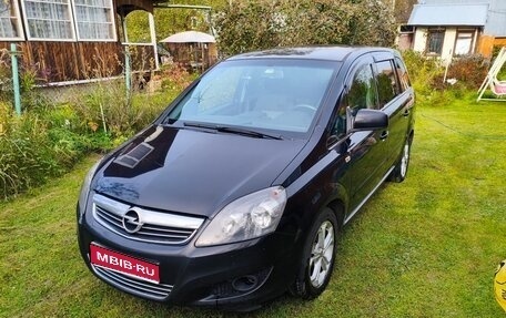 Opel Zafira B, 2011 год, 650 000 рублей, 1 фотография