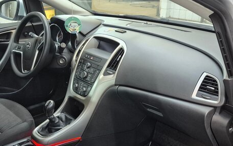 Opel Astra J, 2011 год, 800 000 рублей, 5 фотография