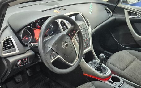 Opel Astra J, 2011 год, 800 000 рублей, 7 фотография