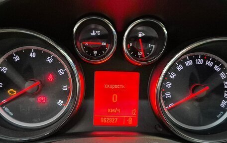 Opel Astra J, 2011 год, 800 000 рублей, 8 фотография