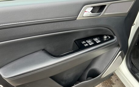 SsangYong Rexton, 2018 год, 1 990 000 рублей, 8 фотография