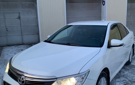 Toyota Camry, 2015 год, 2 000 000 рублей, 2 фотография