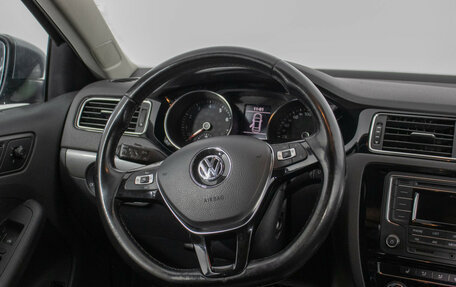Volkswagen Jetta VI, 2016 год, 1 300 000 рублей, 15 фотография
