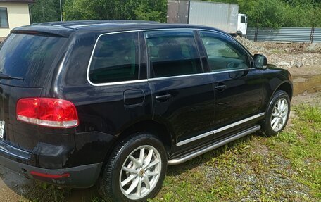 Volkswagen Touareg III, 2004 год, 700 000 рублей, 4 фотография