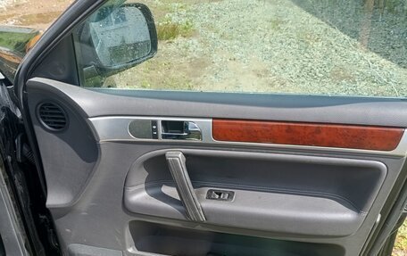 Volkswagen Touareg III, 2004 год, 700 000 рублей, 7 фотография