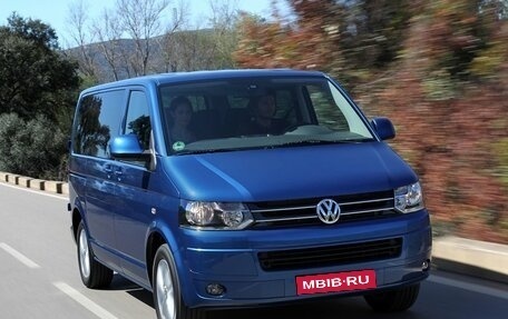 Volkswagen Caravelle T5, 2013 год, 1 900 000 рублей, 1 фотография