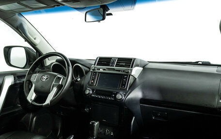 Toyota Land Cruiser Prado 150 рестайлинг 2, 2015 год, 3 499 700 рублей, 9 фотография