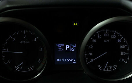 Toyota Land Cruiser Prado 150 рестайлинг 2, 2015 год, 3 499 700 рублей, 12 фотография