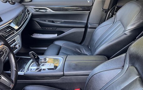 BMW 7 серия, 2018 год, 3 000 000 рублей, 6 фотография