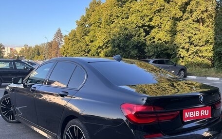 BMW 7 серия, 2018 год, 3 000 000 рублей, 2 фотография