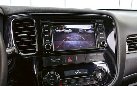 Mitsubishi Outlander III рестайлинг 3, 2015 год, 1 495 000 рублей, 12 фотография