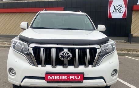Toyota Land Cruiser Prado 150 рестайлинг 2, 2016 год, 3 390 000 рублей, 3 фотография
