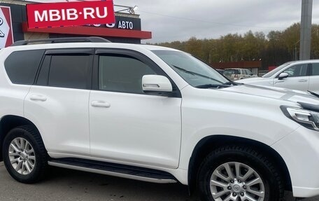 Toyota Land Cruiser Prado 150 рестайлинг 2, 2016 год, 3 390 000 рублей, 9 фотография
